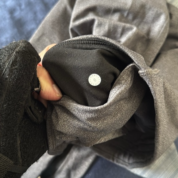 Lululemon tights - Picture 3 of 3